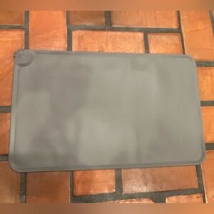 Gray Silicone Pet Food Mat